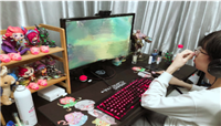 LOL：宝蓝、Theshy电脑桌面曝光，告诉你什么叫精致的电竞职业生活!