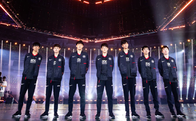 DK、EDG、FPX入选Caedrel个人评级S+档