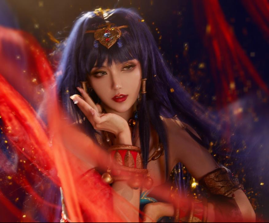 LPL夏季赛：场外cos谁最美？！Rita呼声最高！