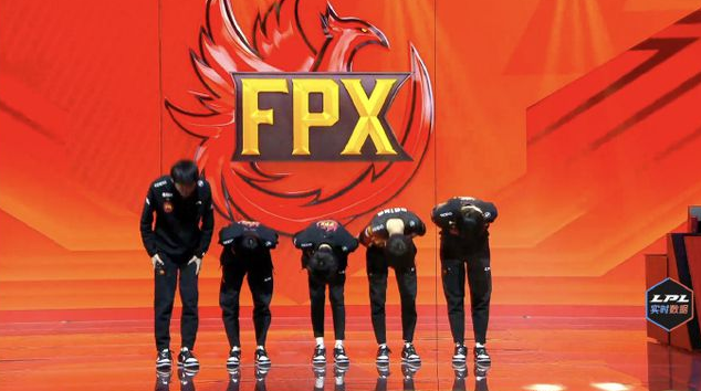 FPX被TES连扳三局，赛后FPX官博火速沦陷