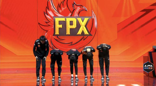 FPX与WE训练赛内容流出，牛排BP问题依旧存在