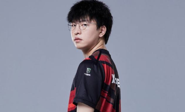 Tian还是TES训练赛主力打野，预言发言安慰小鹏