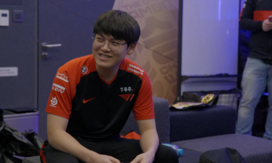 小吕布直言现在面对所有队伍，没有输的要素