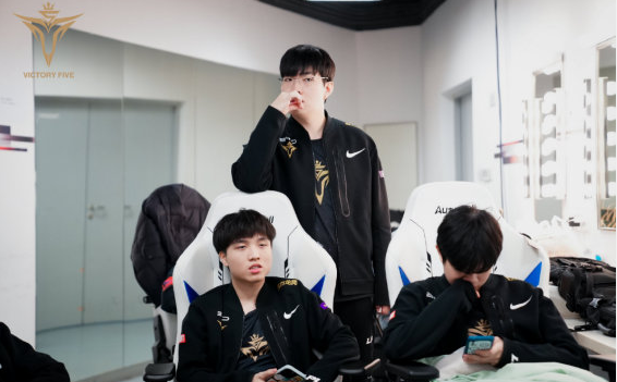 Rich大赞Photic，如果是女的想和她谈恋爱