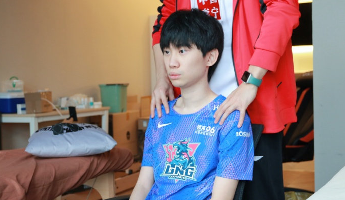 外网网友陈赞“只要Tian好好玩，TES就很可怕”