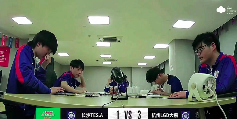 王者：LGD3-1TES，小怀2W4马超终于拿首胜