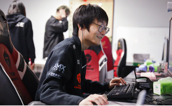 Tian一反常态更推要击败所有人，拿下MSI季中赛冠军