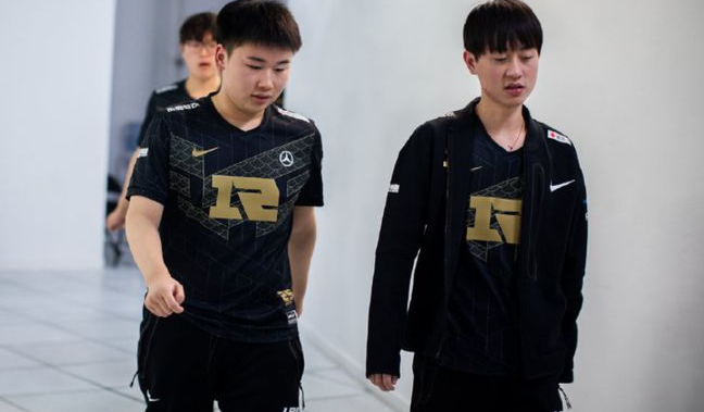 10万海外网友投票：T1各个位置选手得票率第一