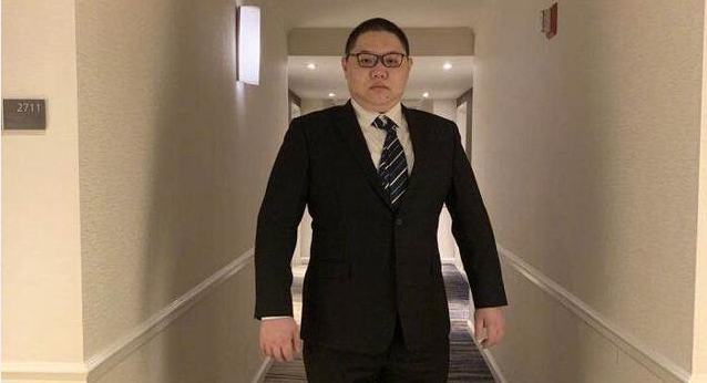 JDG煮饭阿姨“神助攻”，369体型直追巅峰时期PDD