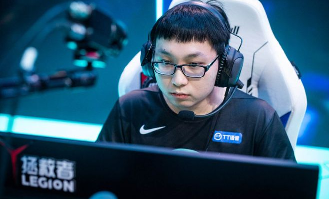 new离队成为自由人，透露自己将暂别赛场