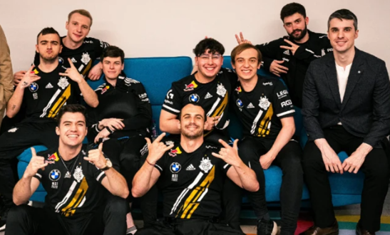 RNG又被“嫌弃”，半决赛门票剩余票太多