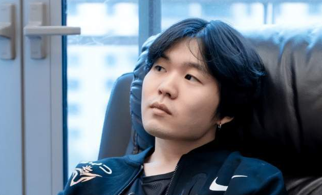 宁王爆料Rokie如今在韩国，Dream或接替其位置