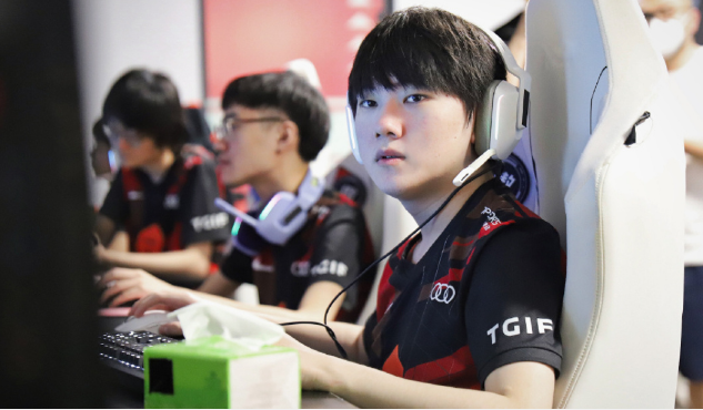 TES连续四个赛季“开门黑”，输掉的方式让粉丝心塞