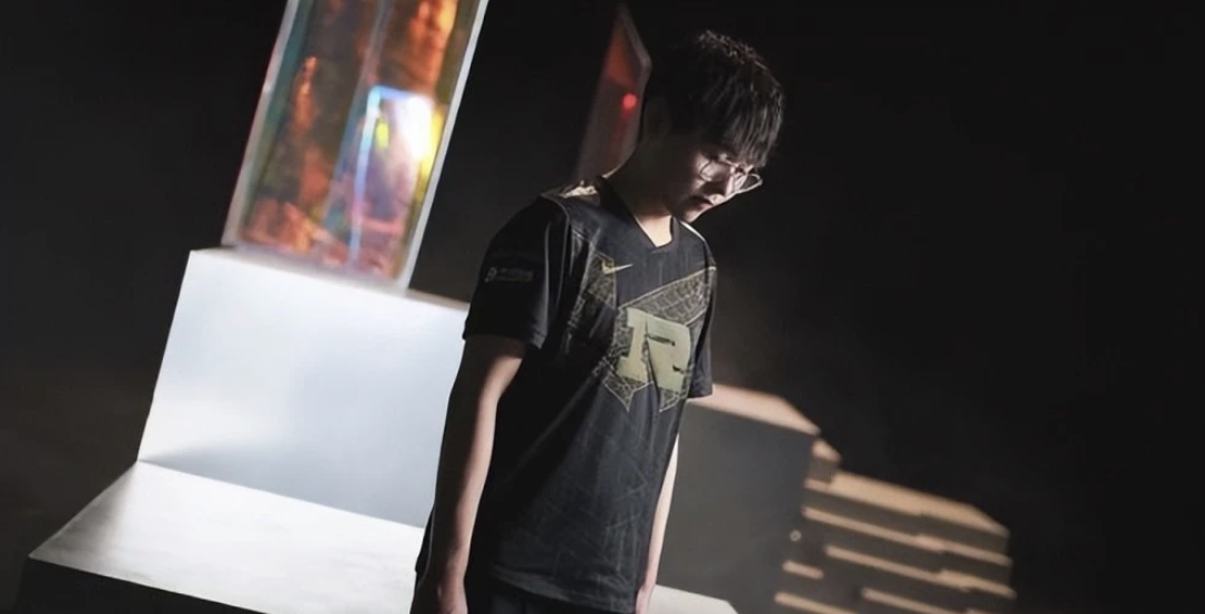 LPL战队“陷入”经济危机，赞助商纷纷选择跑路