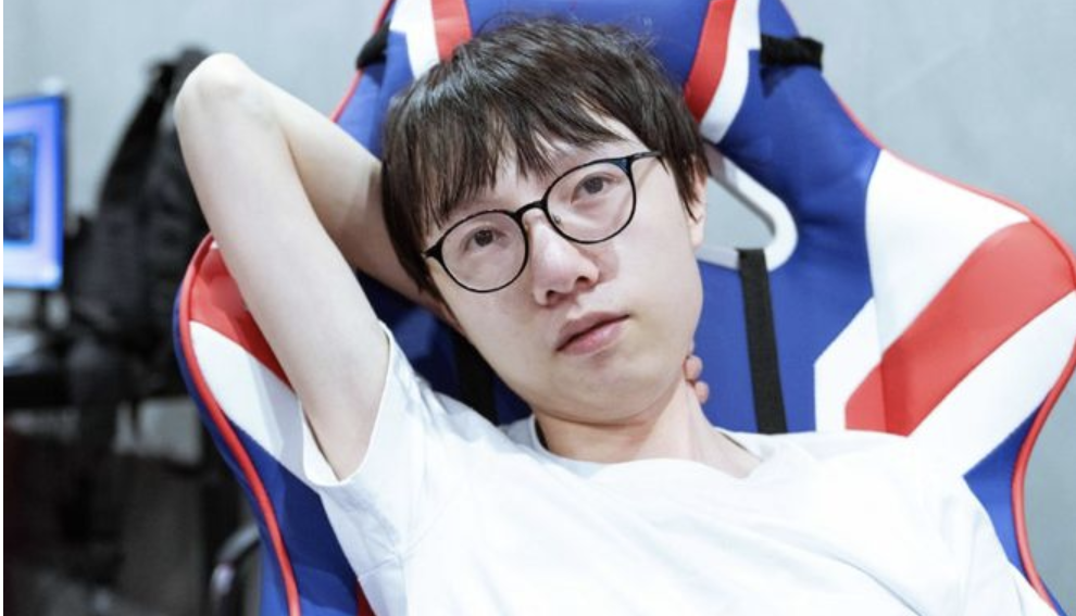 MLXG直播时表态“别带节奏，虎牙也是受害者”