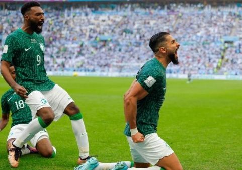 夜谈会：你见过最离谱的一场爆冷比赛是啥？