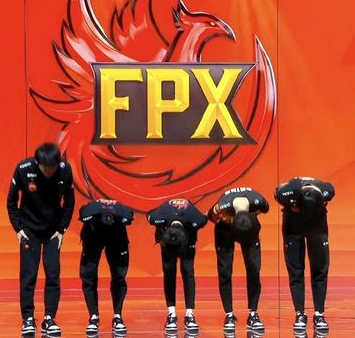 FPX刷新耻辱战绩！18分钟被推平基地！