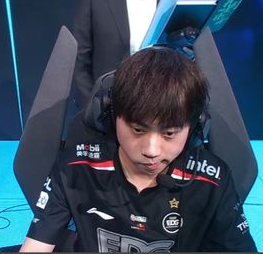 IG横扫EDG！新人YSKM两局对位碾压Ale