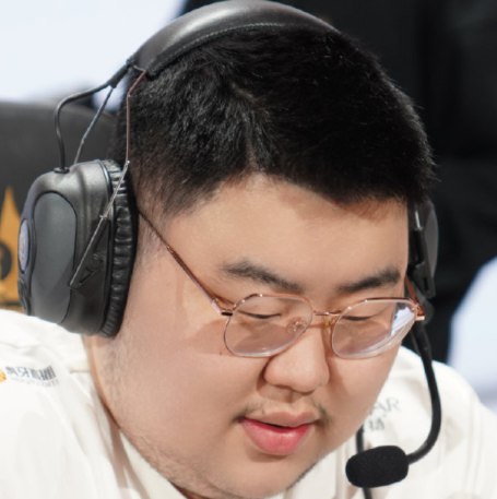 狼队小胖低调复播，200万人气上热搜！