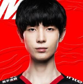 EDG新AD得罪4大选手粉丝？吐槽lwx对线不强