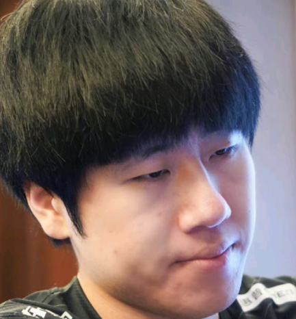 知情人爆料：Gala高薪续约RNG，年薪仅低于JKL