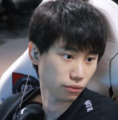 LPL爆料人再次怒斥doinb！嘲讽：Rookie被6支战队询价，你酸了？