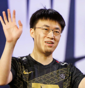 “WEI留队，RNG有望剑指S13”，小虎接班人首曝