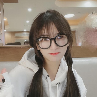 TES小天女友首曝，曾是RNG太太团成员