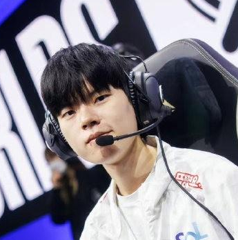 韩网热议DRX淘汰GEN：chovy打大赛就手抖！