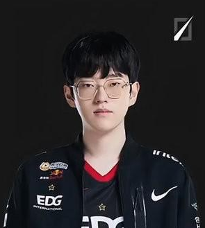 EDG惨遭让二追三！2-3不敌DRX，止步8强