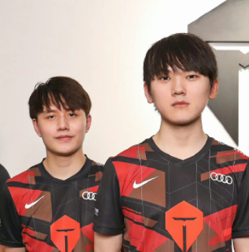 JDG晋级4强，TES官博沦陷！粉丝吐槽