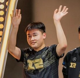 外网热议RNG击败CFO：Gala是过去2年最强AD