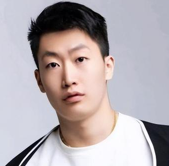 管泽元直播道歉！5年前听信一面之词，伤害了骆歆