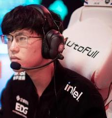 抢分关键阶段：4支战队已被淘汰，仅剩下8队伍争夺5个名额