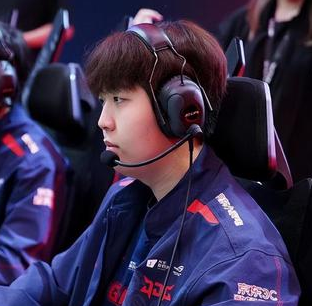 海外网友热议JDG击败BLG：如果ban掉泽丽，BLG会3-0获胜的