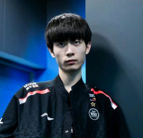 看好leave成为世界第一AD！Ruler采访直言