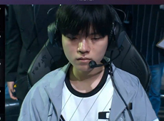Deft超神不死卢锡安一追四击杀岩雀，DK状态火热2-0击败DRX！