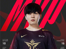 V5中单Rookie追平Doinb所创纪录：第三次获得LPL常规赛MVP！