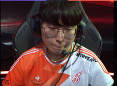 Kiin酒桶致命E闪R炸回Deft霞，KDF“下克上”3-2淘汰DRX！