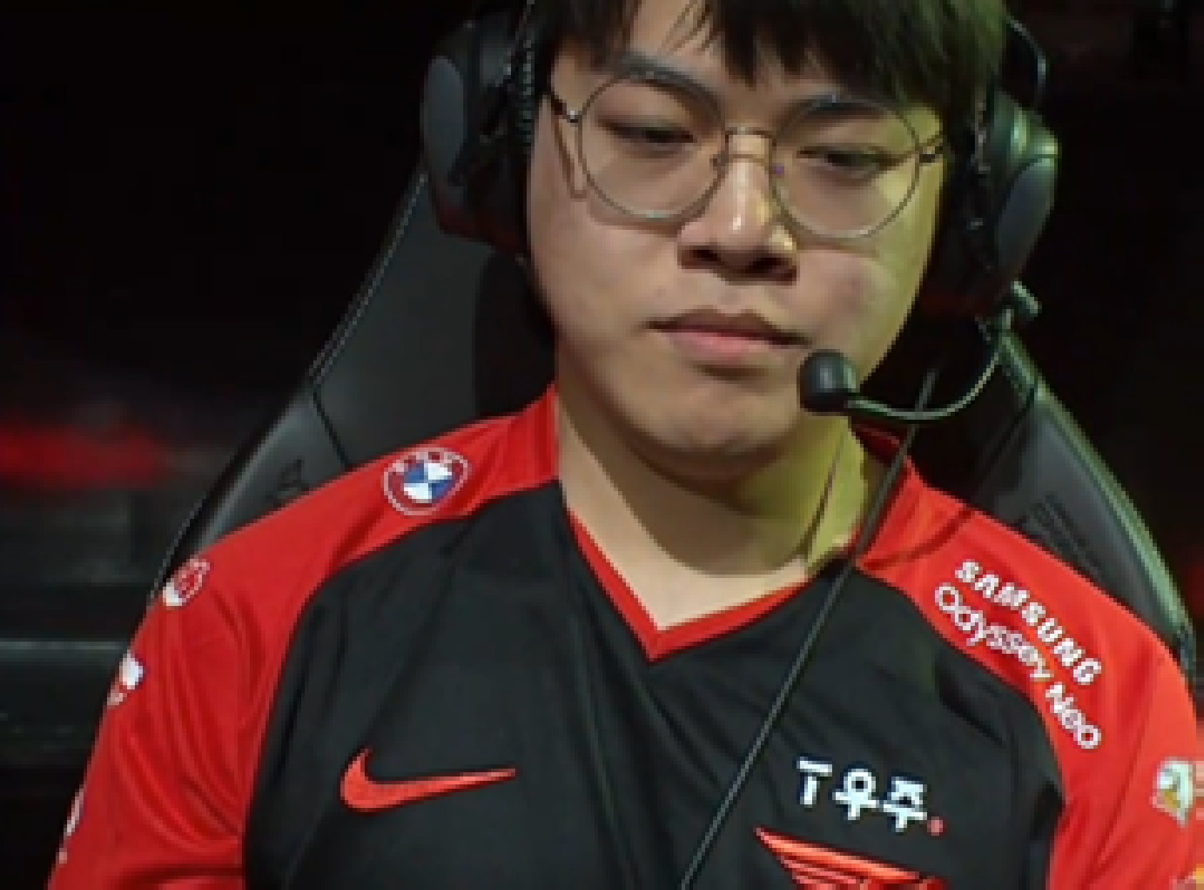 Faker妖姬魔影迷踪来去如风，T1兵不血刃2-0横扫KT轻取九连胜