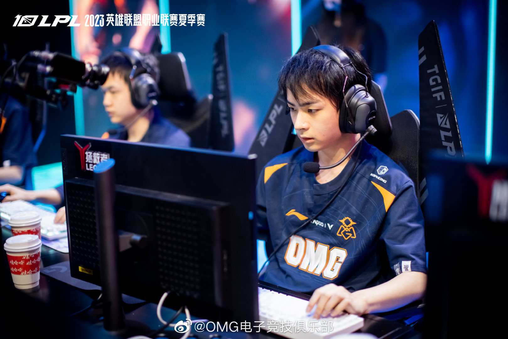Able小炮急速射击团战三杀逆转比赛，OMG韧性十足2-1击败EDG