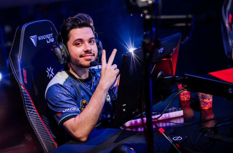 Ethan奇招夜露打的措手不及，EDG1-2不敌EG