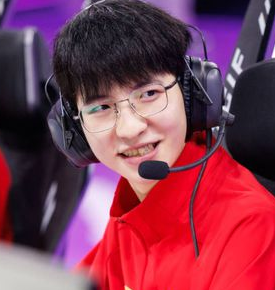 亚运会lol败给韩国后，ELK哭了！台上情绪失控