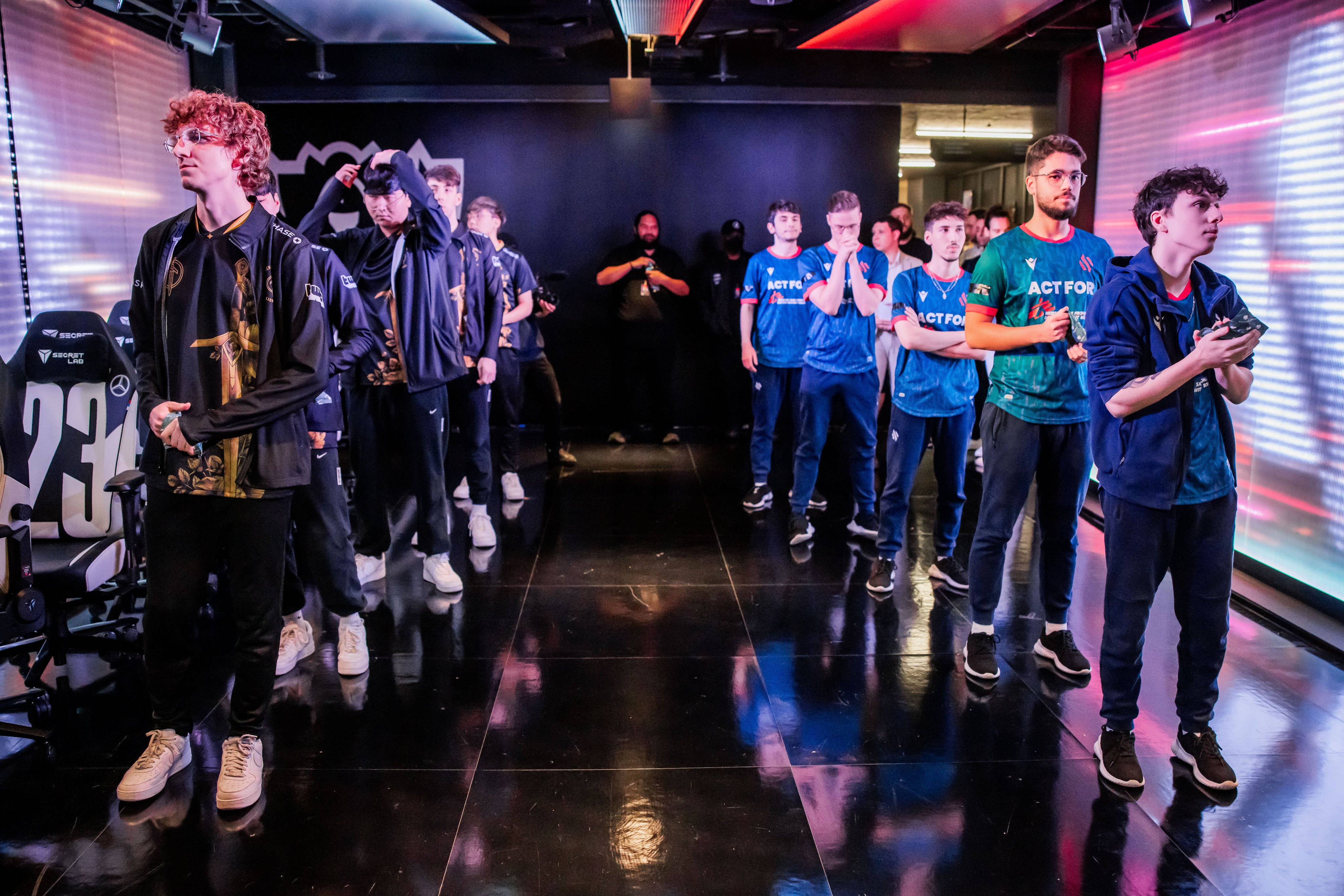 LOL-S13：BDS3-0击败GG，拿到S13全球总决赛最后一张门票