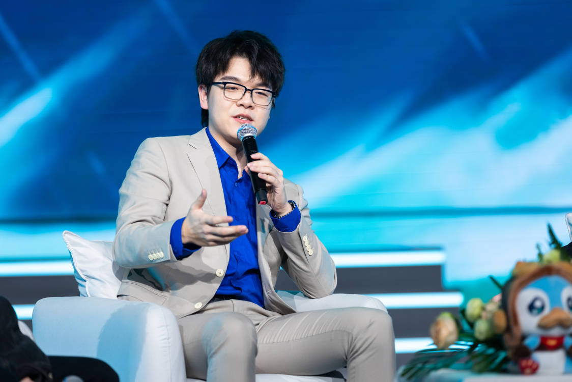 棋手柯洁：云顶之弈的竞技性体现在每一场的胜负都是不可预知的