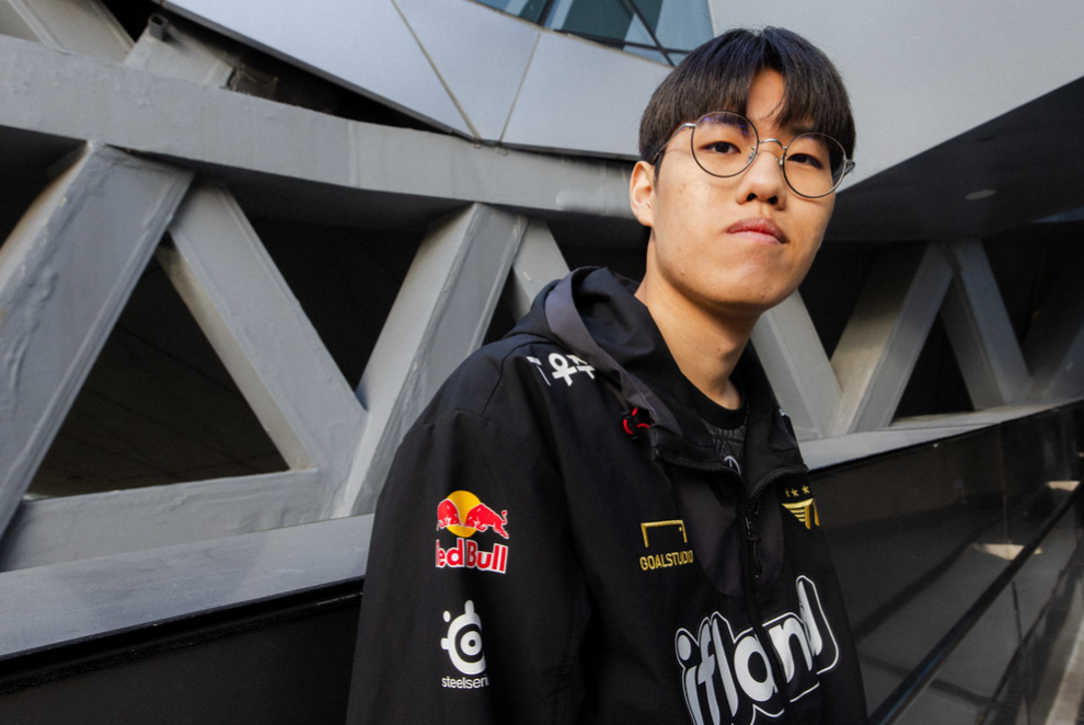 打野对位差距巨大，LNG0-3不敌T1惨遭淘汰无缘四强