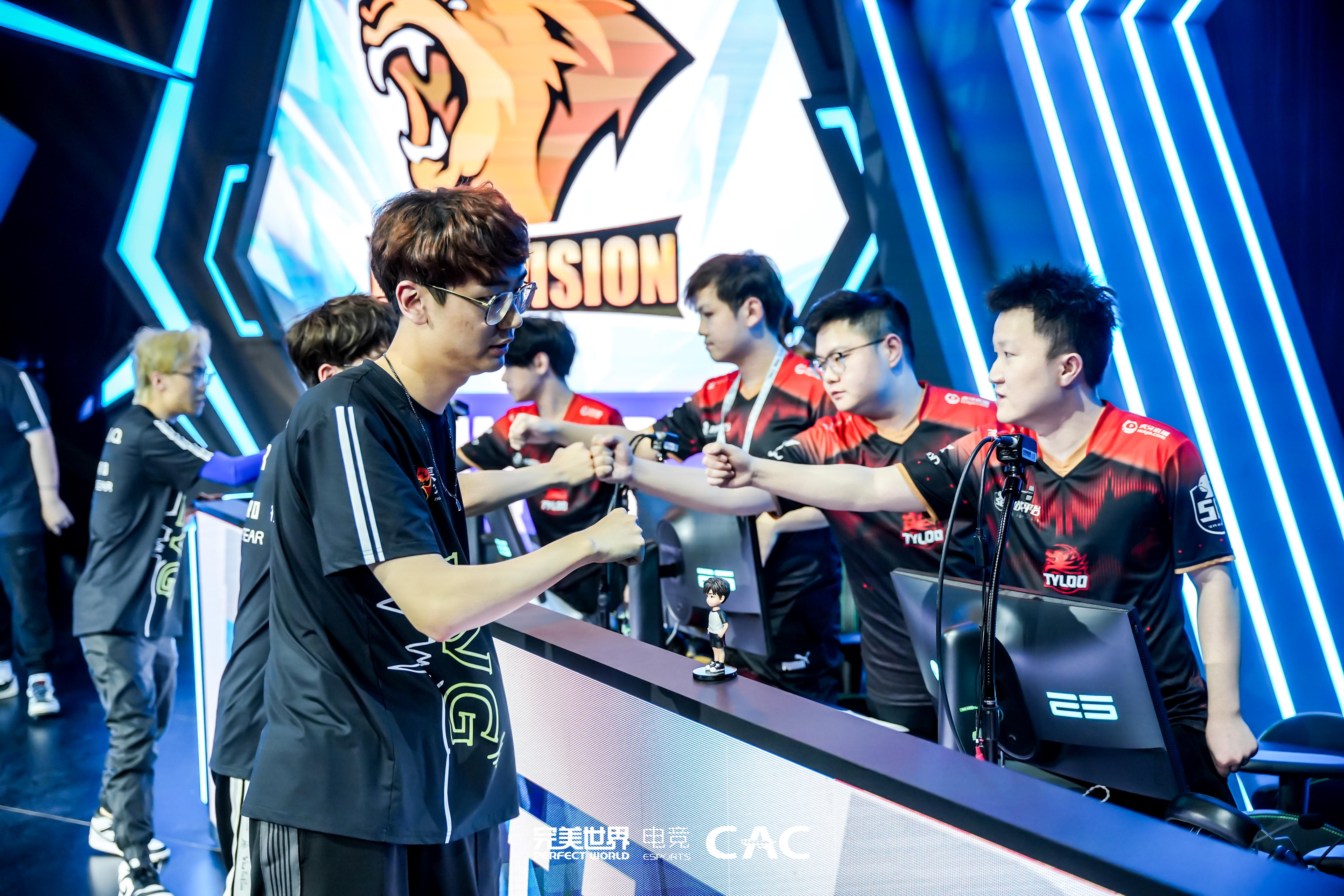 Astralis昂首挺进4强！ENCE、LVG晋级6强。今天FaZe、MOUZ登场