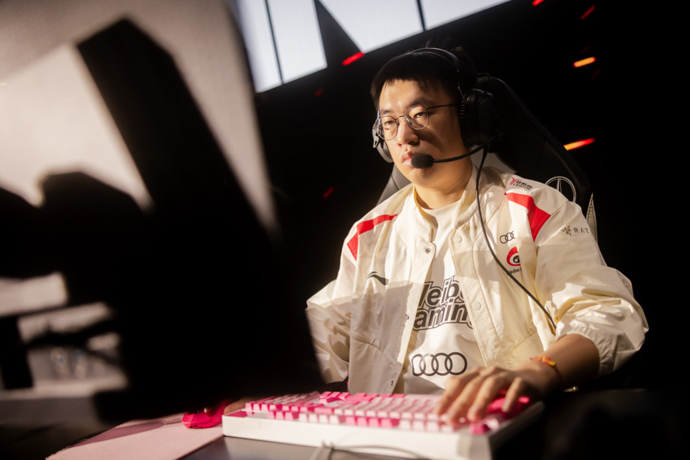 小虎突破自己S赛成绩，Theshy时隔五年再度打进决赛