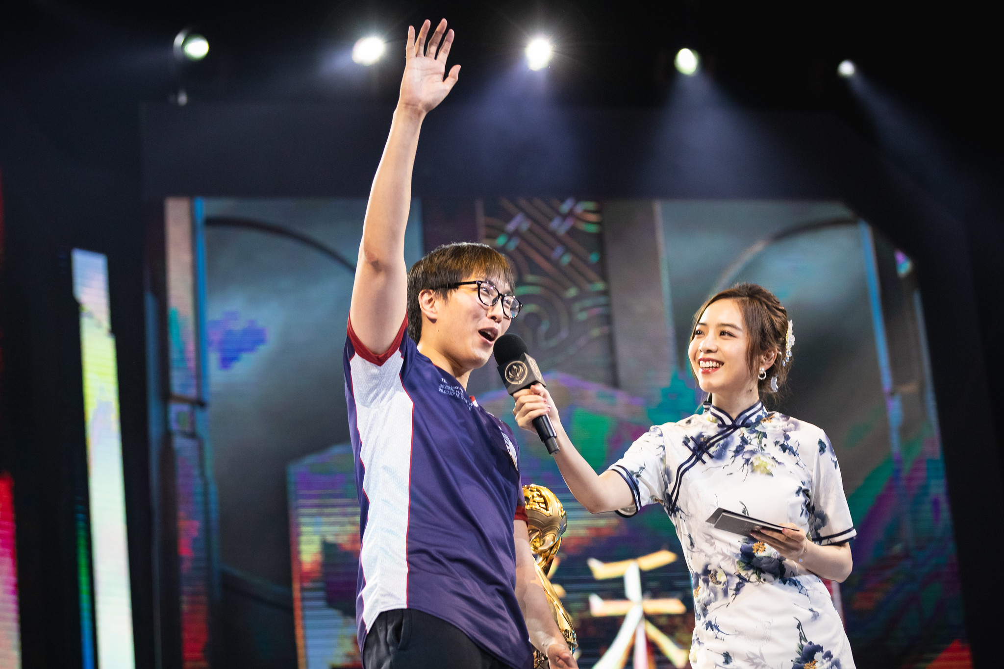 北美赛区传奇AD选手Doublelift宣布退役再不复出