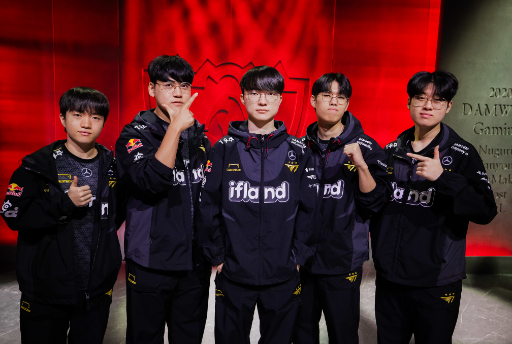 S13冠军皮肤英雄选择：Faker选择了阿狸，Zeus选择杰斯外媒透露T1